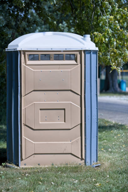 Best Porta potty rental near me  in Sylvania, OH